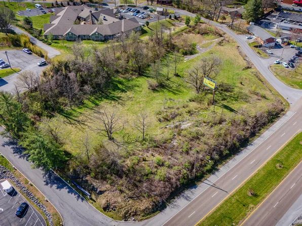 435 Shelby Ln, Bristol, TN 37620