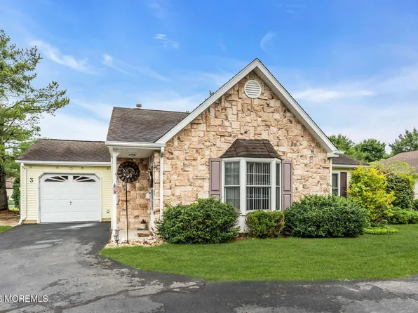 3 Ivy Ridge Close, Freehold, NJ 07728