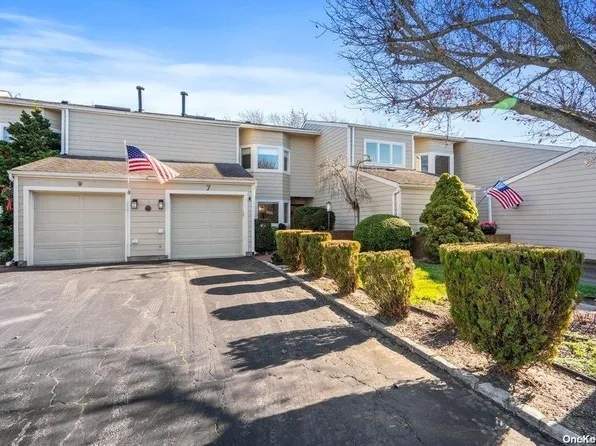 7 Lakeside Lane #0, Bay Shore, NY 11706