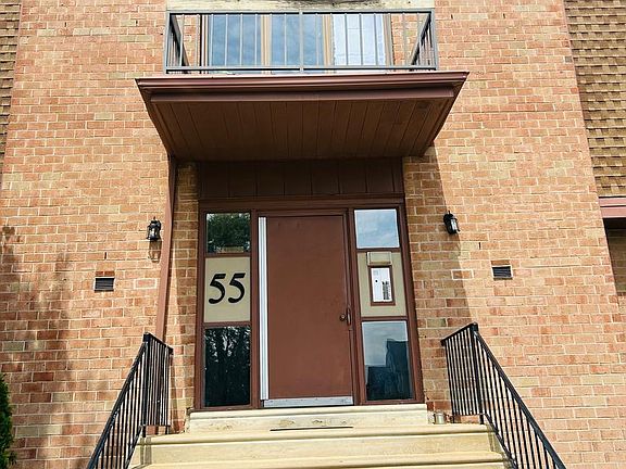 3rd image of 55301 Delaire Landing Rd #301-00