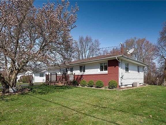 3rd image of 2275 Saratoga Dr