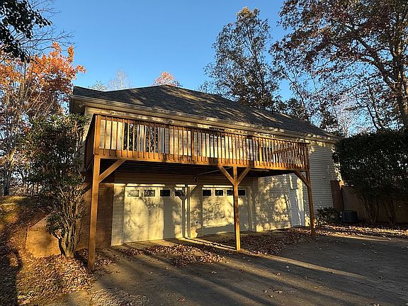 Drive under 2-car garage