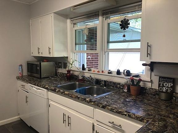 4th image of 206 Willowbrook Dr