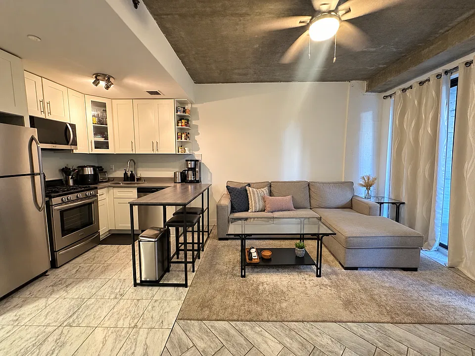 293 Hawthorne St #2A