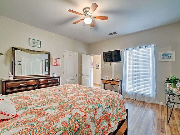 4th image of 14214 Ambrosia St