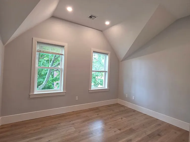 15 Holton St #1A — Photo 21