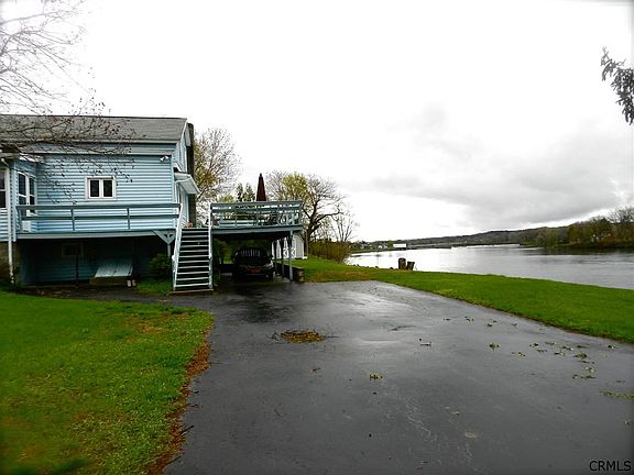 3rd image of 518 Hudson Ave