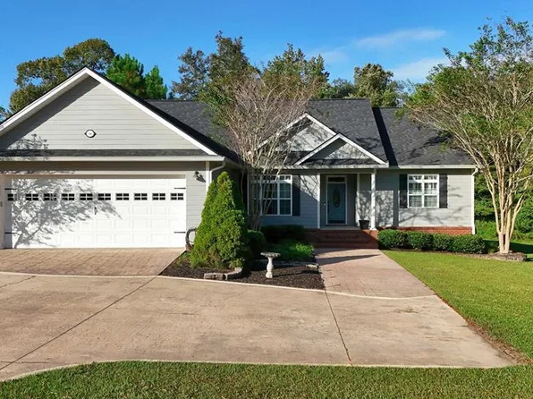 396 Carrington Cir, Thomasville, GA 31757