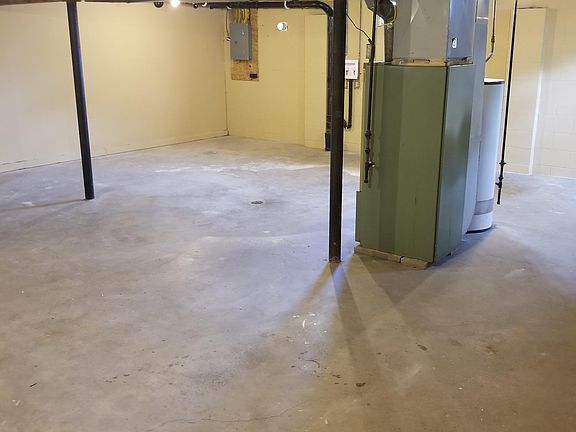 4th image of 737 Lewis Ave
