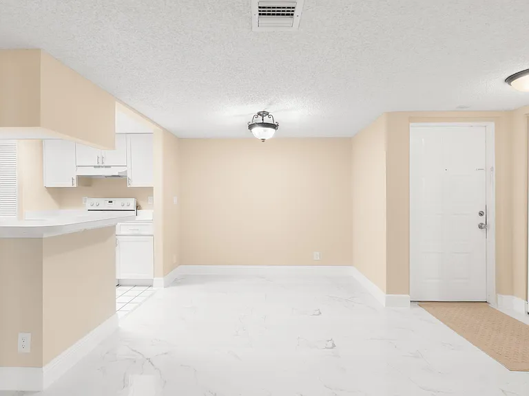 9855 Westview Dr #714 — Photo 6