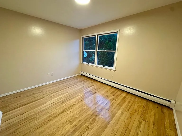 39 Henderson St #1 — Photo 9