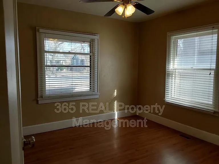 1417 12th Ave — Photo 10