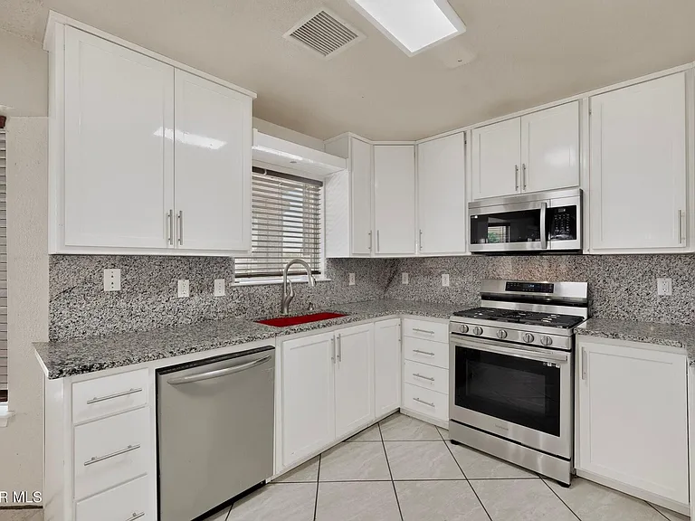 14224 Desert Ash Dr — Photo 3