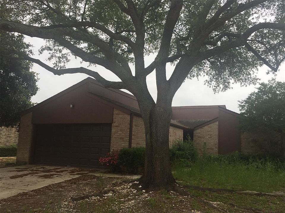 1st image of 16027 Bear Hill Dr