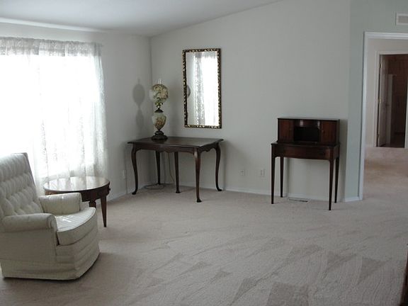 3rd image of 1914 138th Street Ct E