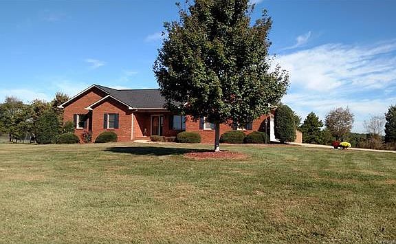 3rd image of 141 Larkin Ln #23