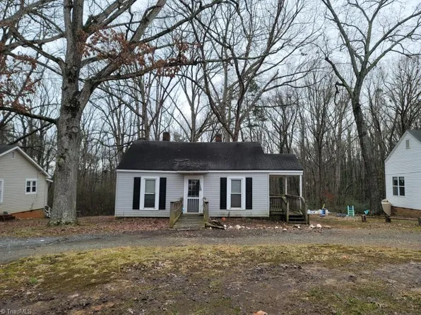 458 E Salisbury St, Denton, NC 27239