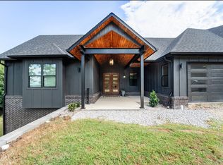 10754 N Garland McKee Rd, Prairie Grove, AR 72753