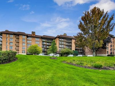 3801 Mission Hills Rd #E206, Northbrook, IL, 60062