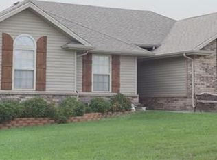 4486 N Gladys Ave, Springfield, MO 65803