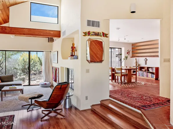 6715 N Camino Padre Isidoro, Tucson, AZ 85718