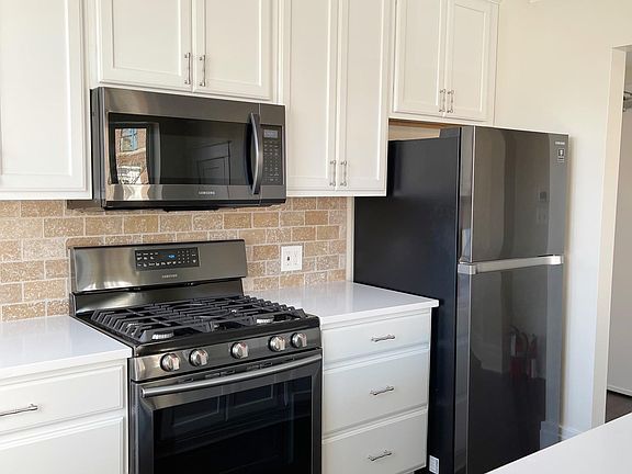 2nd image of 1088 Elmwood Ave #2