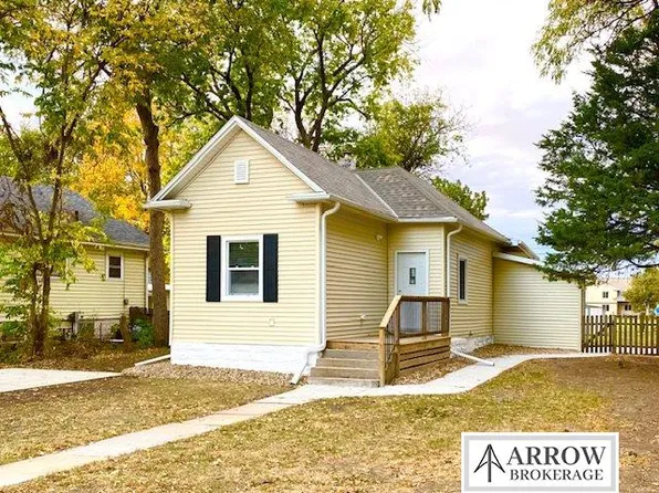3070 W St, Lincoln, NE 68503