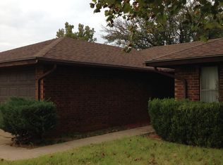 2515 Manor Way, Clinton, OK 73601