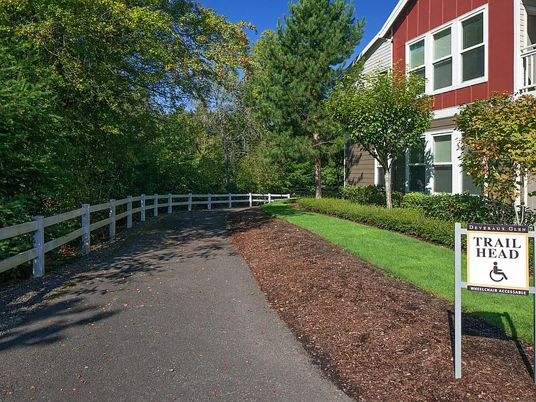 Deveraux Glen — Photo 15