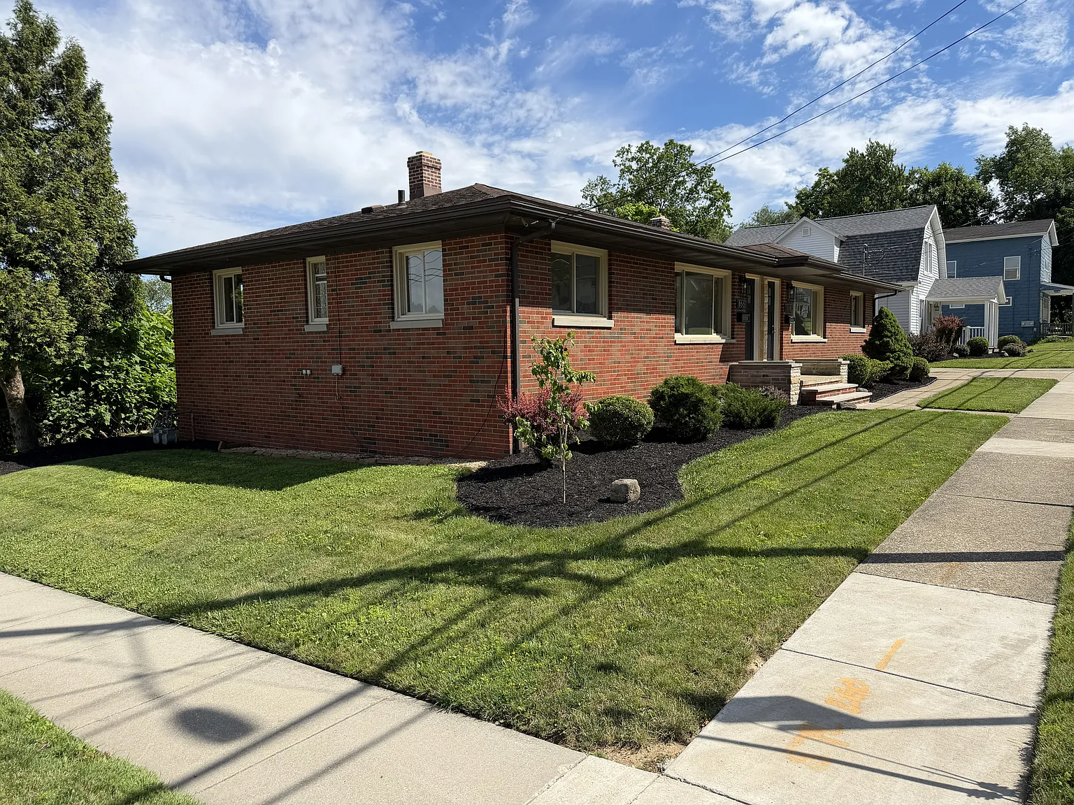 2 bed, 800 sqft, $1,500 — Photo 1