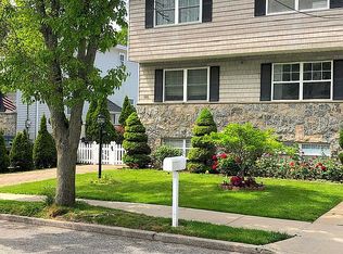 105 Morrison Ave, Staten Island, NY 10310