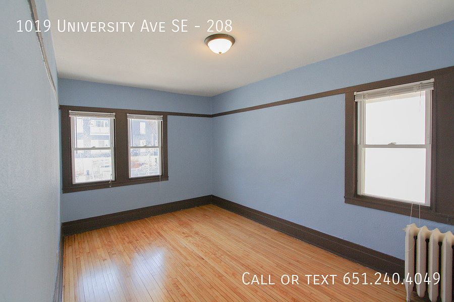 2nd image of 1019 University Ave SE #208
