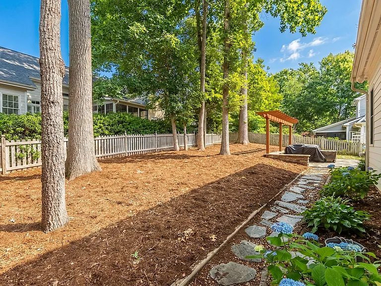 1220 Wedgeland Dr — Photo 25