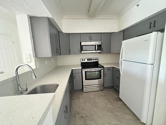 2nd image of 101 SW 117th Ave #7206