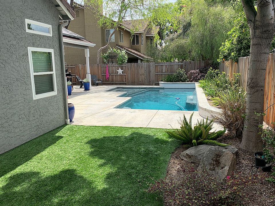 2nd image of 462 Amber Ave