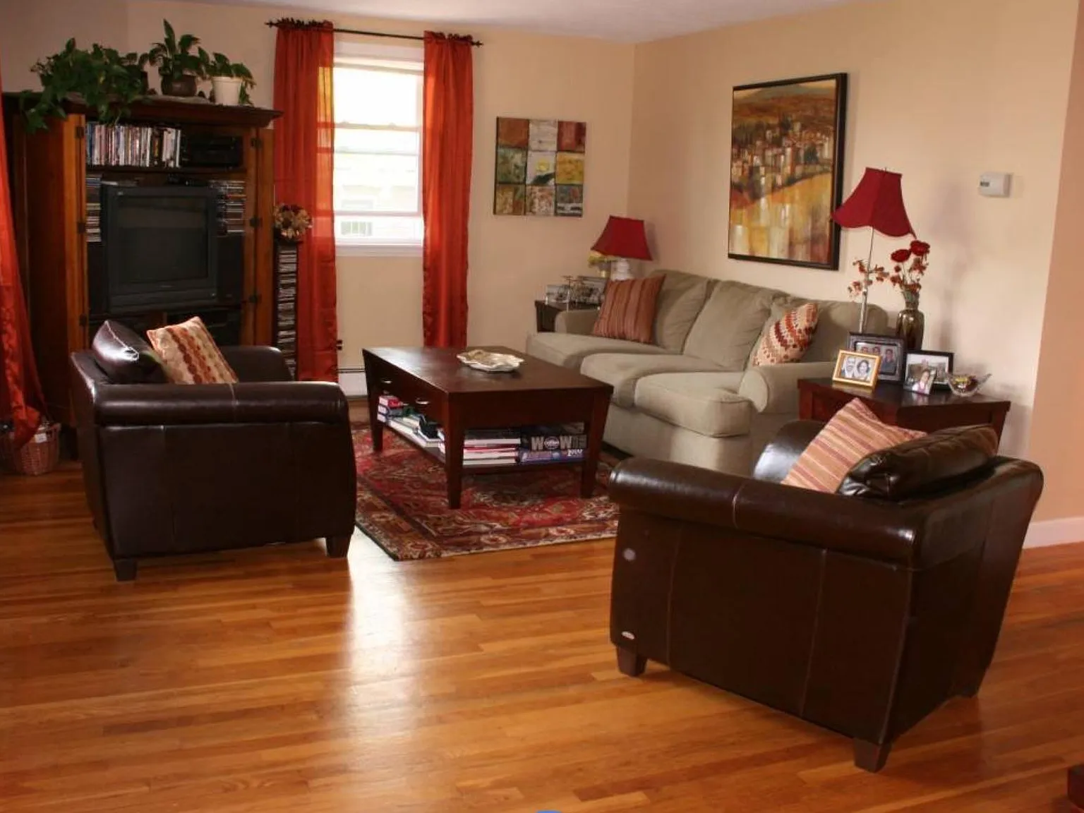 2 bed, 1005 sqft, $2,700 — Photo 3