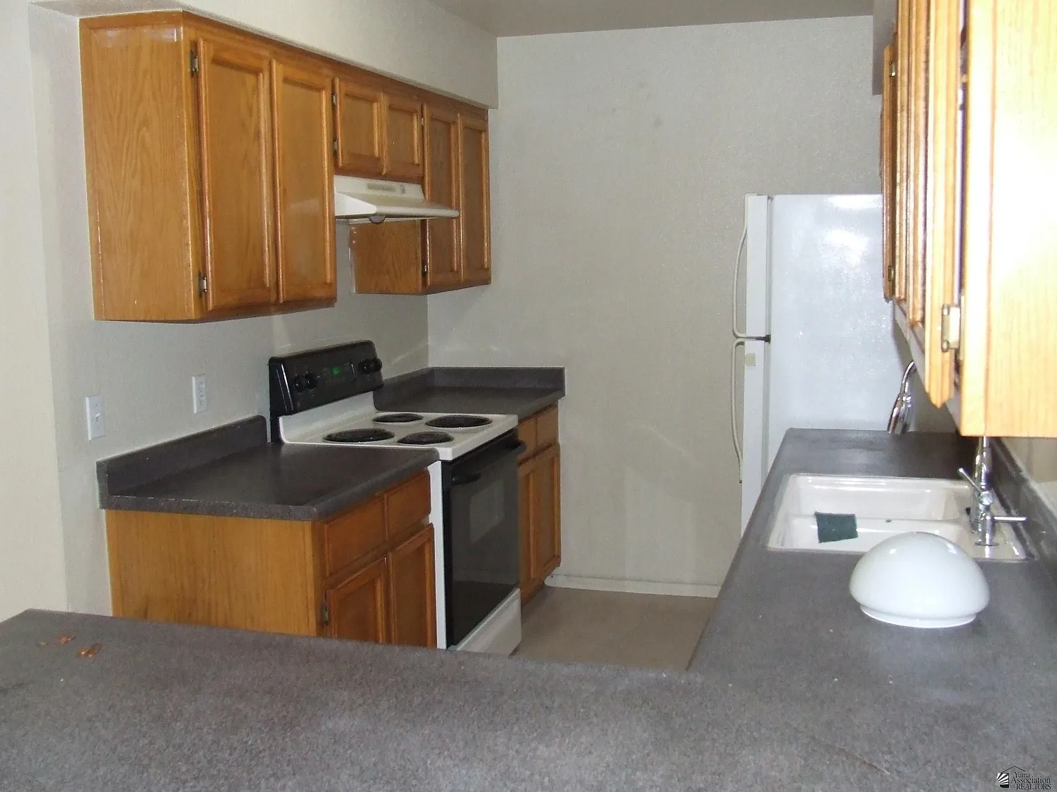 4 bed, 2.0 bath, 1000 sqft, $1,600 — Photo 4