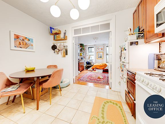 3rd image of 332 E 11th St APT 7
