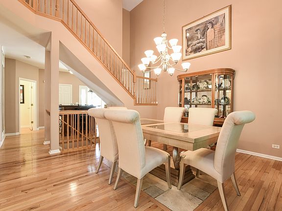 3rd image of 670 Juniper Ln