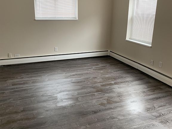 3rd image of 2311 E North Ave #11423119
