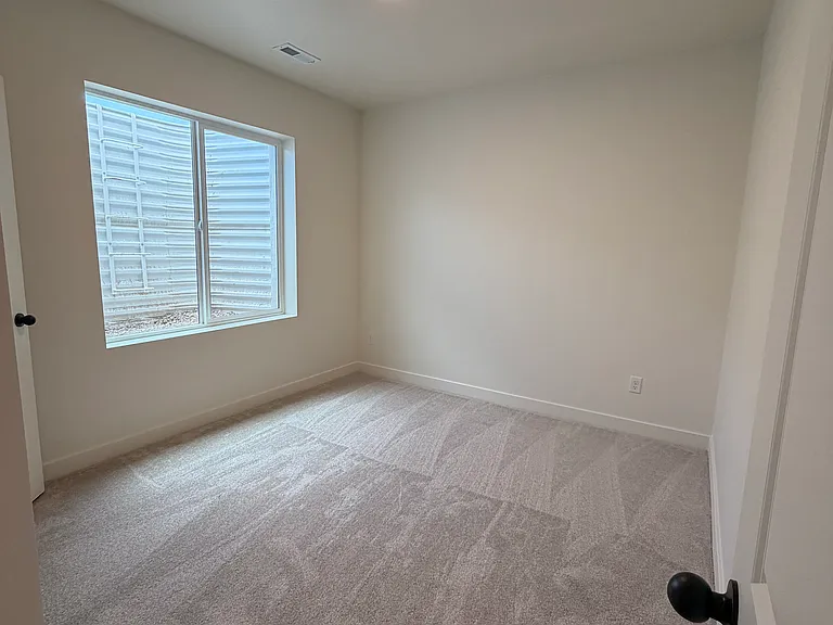 5204 S Century Way W — Photo 6