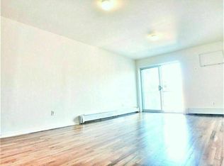 26-28 29th St #3S, Astoria, NY 11102