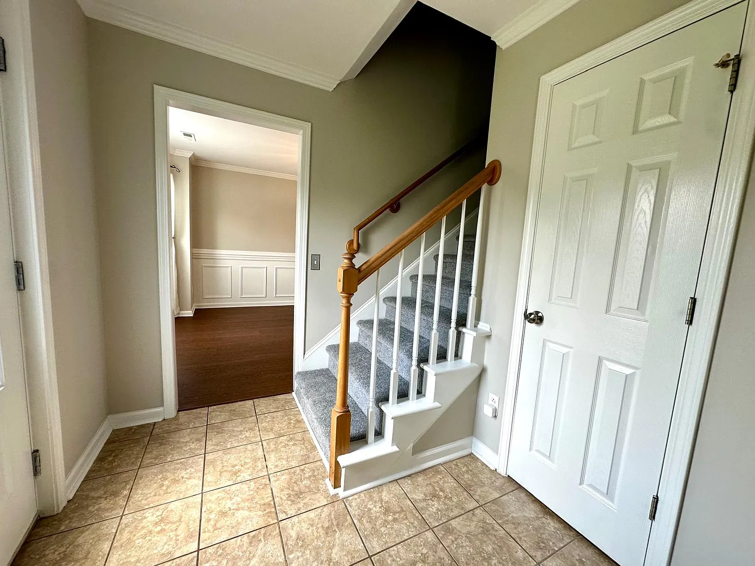 3 bed, 1787 sqft, $2,850 — Photo 3