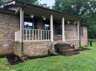 1022 Garton Rd, Burns, TN 37029