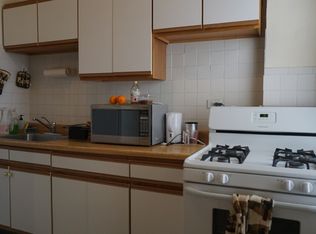 1215 W Rosedale Ave #2E, Chicago, IL 60660