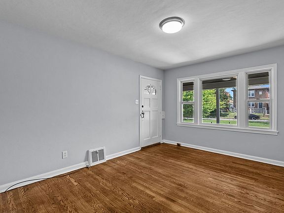 4th image of 4952-6 Oleatha Ave #4954