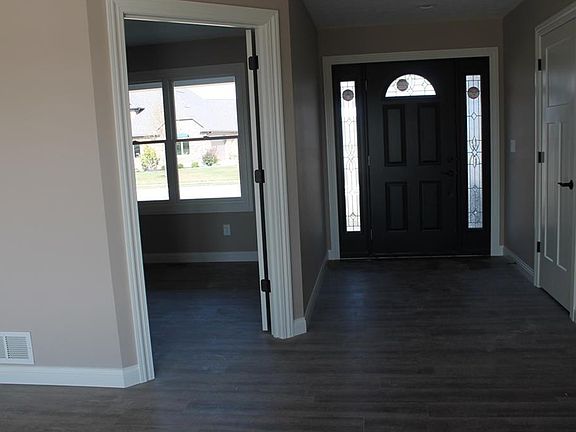 2nd image of 130 Woodland Dr