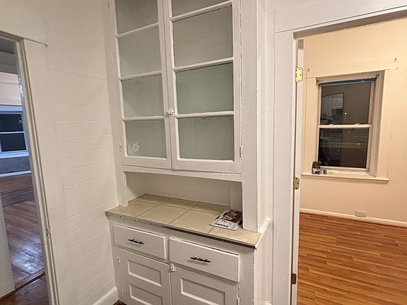 5th image of 24 Grant St Floor 1