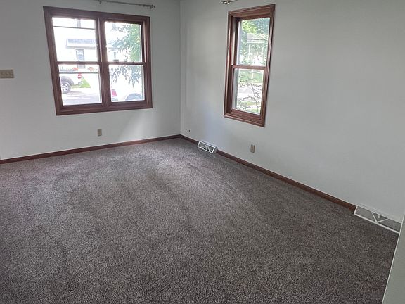 3rd image of 4617 N 125th St