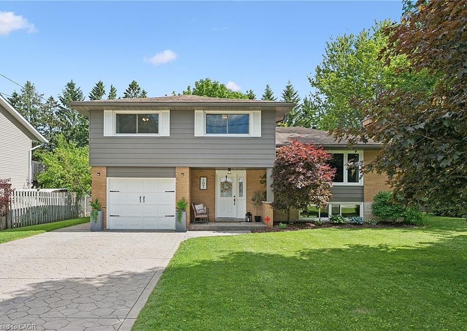 1st image of 107 Clarence Ave